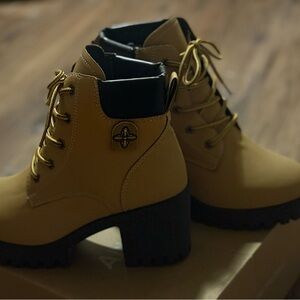 Women's Tan Ankle Boots